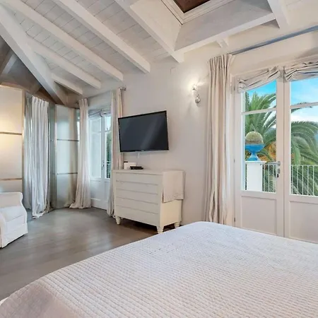 Casa Adriana Lux